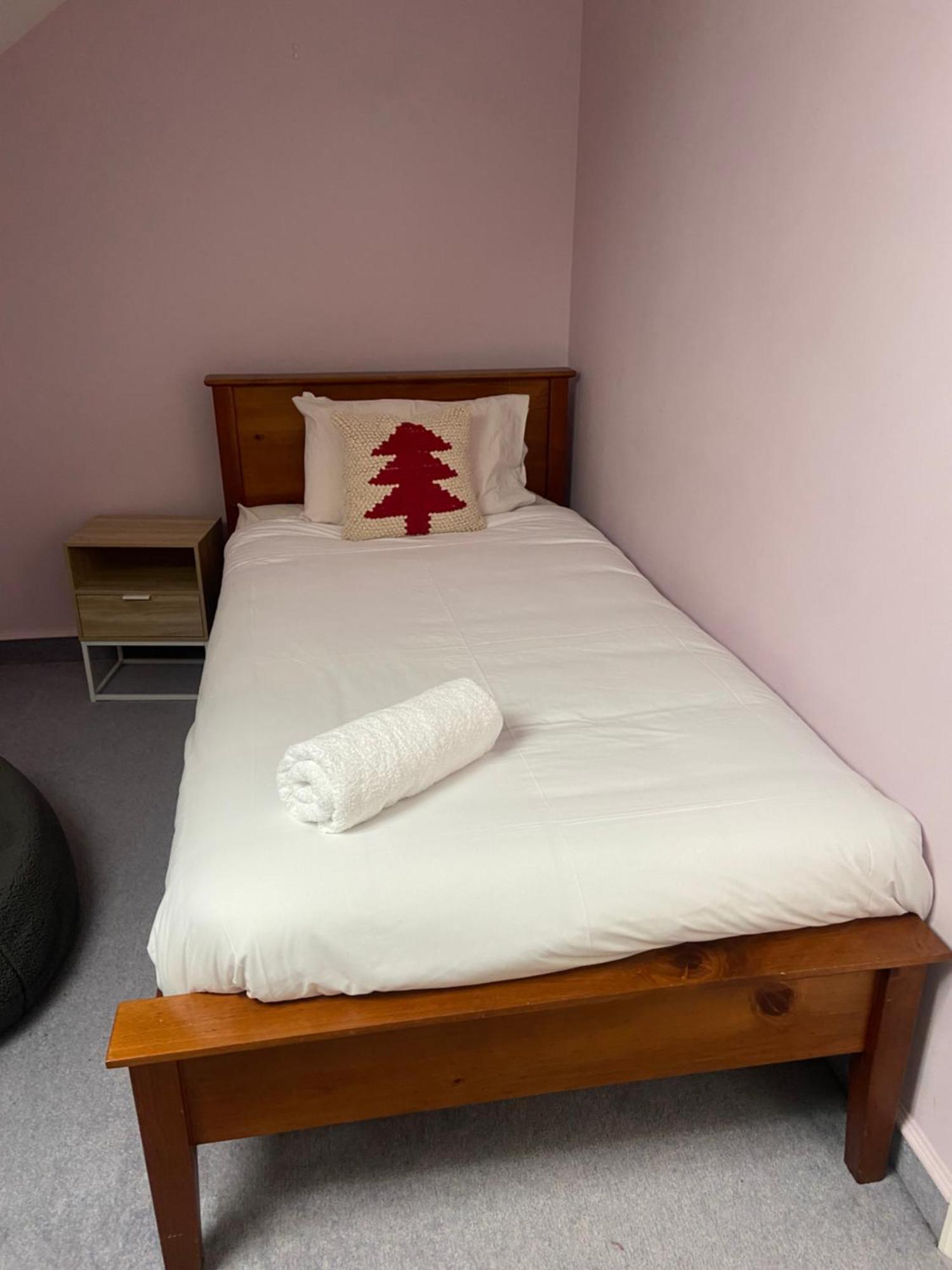 Fairhall Guest Lodge Woodbourne 外观 照片