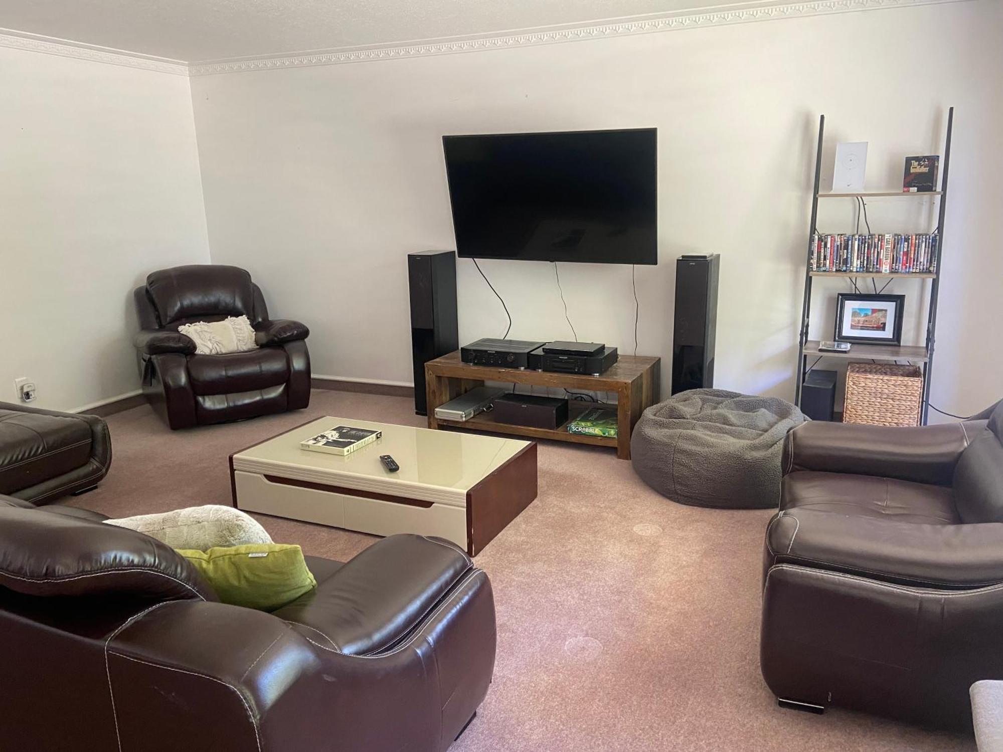 Fairhall Guest Lodge Woodbourne 外观 照片