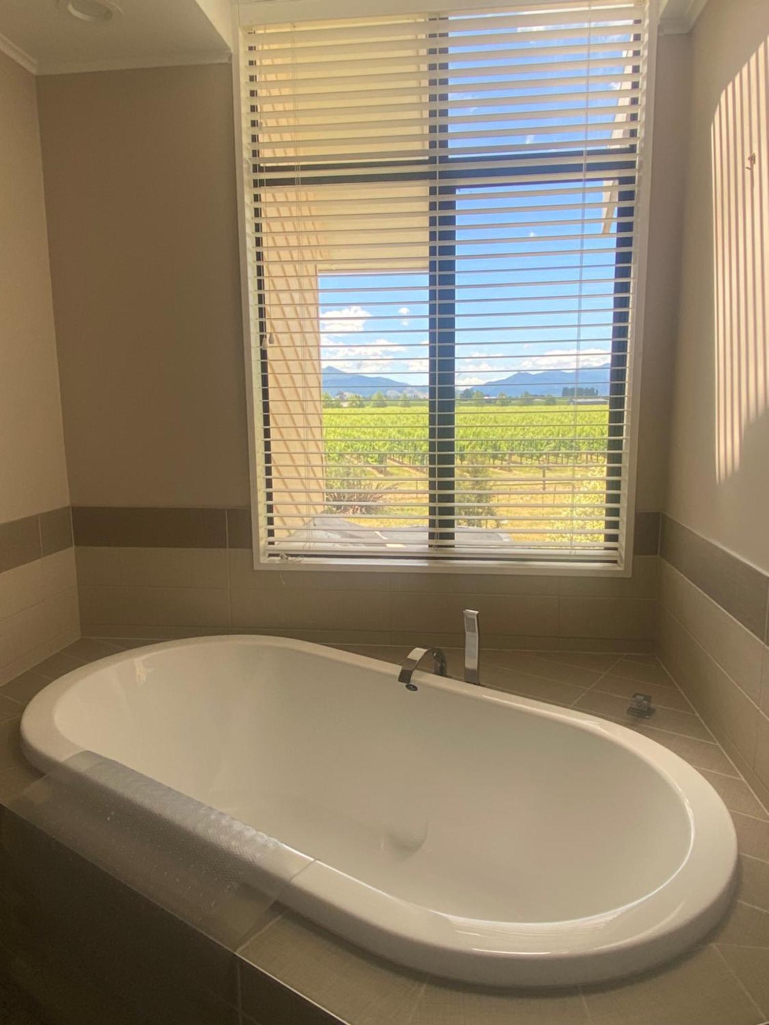 Fairhall Guest Lodge Woodbourne 外观 照片